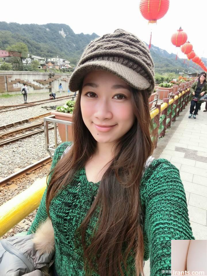 Thật gợi cảm! Hot girl Xiao Qixi chia sẻ ảnh phúc lợi khiến dân tình không thể rời mắt khỏi sự nghiệp (17P) - Ảnh 13