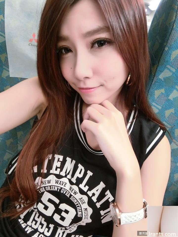 Quá hôi! Bộ ảnh xinh đẹp với sự nghiệp vững vàng của hot girl Yang Yunzhen được lan truyền rộng rãi (26P) - Ảnh 12