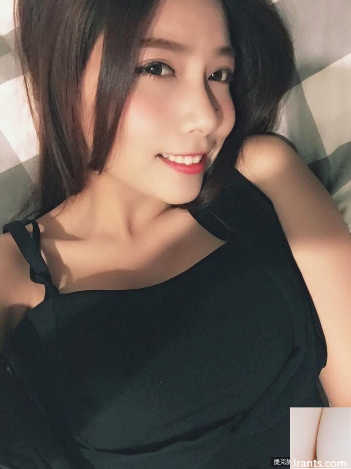 Quá hôi! Bộ ảnh xinh đẹp với sự nghiệp vững vàng của hot girl Yang Yunzhen được lan truyền rộng rãi (26P) - Ảnh 8