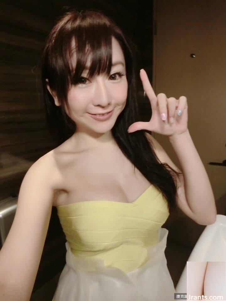 Nữ người mẫu nổi tiếng trên mạng Tiffany Chen nóng bỏng và sẽ sưởi ấm trái tim bạn (34P) - Ảnh 30