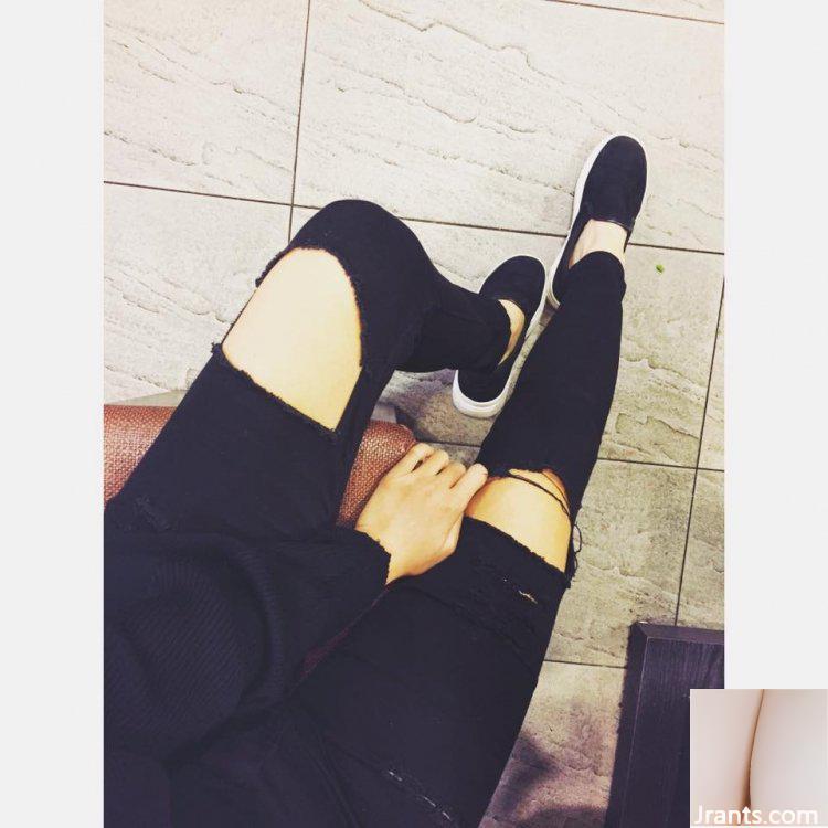 ~Zhou Shanshan~ Từ từ cởi áo khoác để lộ chiếc váy hồng và tấm lưng gợi cảm bắt mắt như bộ ngực xinh đẹp của cô ấy (41P) - Ảnh 36