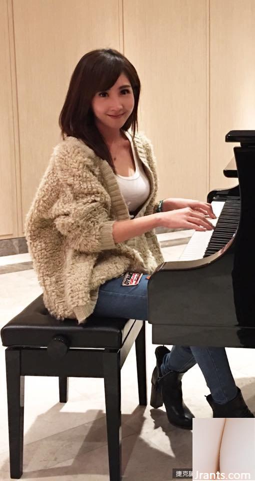 Người dẫn chương trình D-cup của Universal News Xiao Suitang ~ Huang Ruowei ~ chơi piano gợi cảm nhưng mọi người chỉ chú ý đến vóc dáng đẹp của cô ấy (39P)