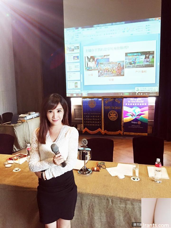 Người dẫn chương trình D-cup của Universal News Xiao Suitang ~ Huang Ruowei ~ chơi piano gợi cảm nhưng mọi người chỉ chú ý đến vóc dáng đẹp của cô ấy (39P) - Ảnh 10