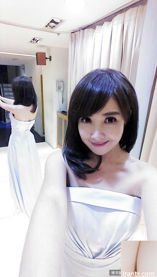 Người dẫn chương trình D-cup của Universal News Xiao Suitang ~ Huang Ruowei ~ chơi piano gợi cảm nhưng mọi người chỉ chú ý đến vóc dáng đẹp của cô ấy (39P) - Ảnh 12