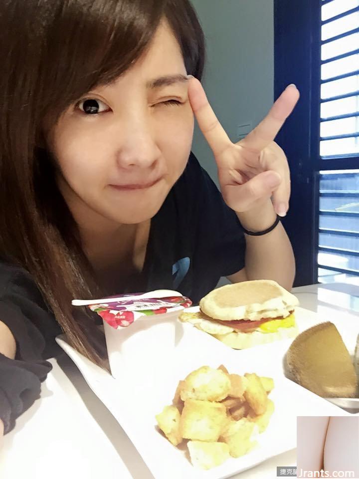 Người dẫn chương trình D-cup của Universal News Xiao Suitang ~ Huang Ruowei ~ chơi piano gợi cảm nhưng mọi người chỉ chú ý đến vóc dáng đẹp của cô ấy (39P) - Ảnh 15