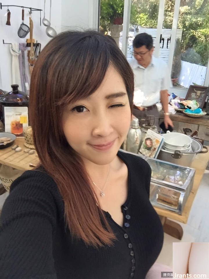 Người dẫn chương trình D-cup của Universal News Xiao Suitang ~ Huang Ruowei ~ chơi piano gợi cảm nhưng mọi người chỉ chú ý đến vóc dáng đẹp của cô ấy (39P) - Ảnh 28