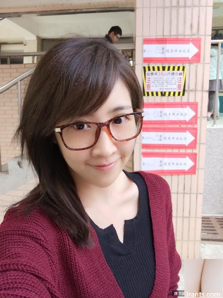 Người dẫn chương trình D-cup của Universal News Xiao Suitang ~ Huang Ruowei ~ chơi piano gợi cảm nhưng mọi người chỉ chú ý đến vóc dáng đẹp của cô ấy (39P) - Ảnh 30