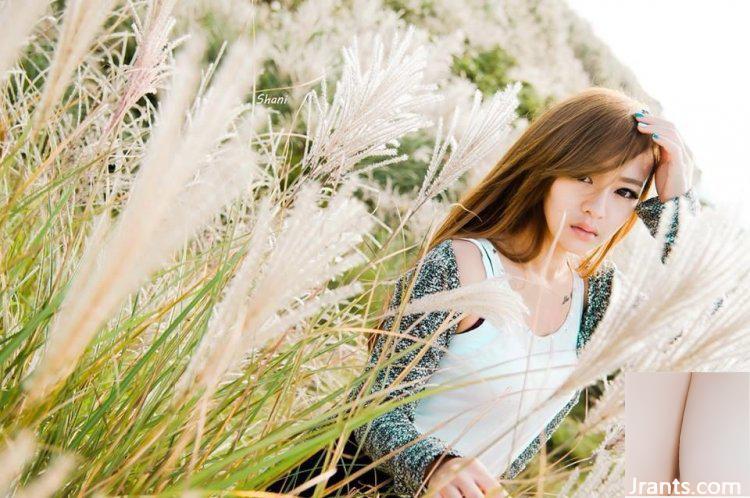 Nữ vũ công hộp đêm nóng bỏng ~ Chen Mei (Paipai Benben) ~ Cô ấy siêu quyến rũ trong bộ váy đen bó sát với bộ ngực khủng và vòng eo thon gọn!! - Ảnh 9