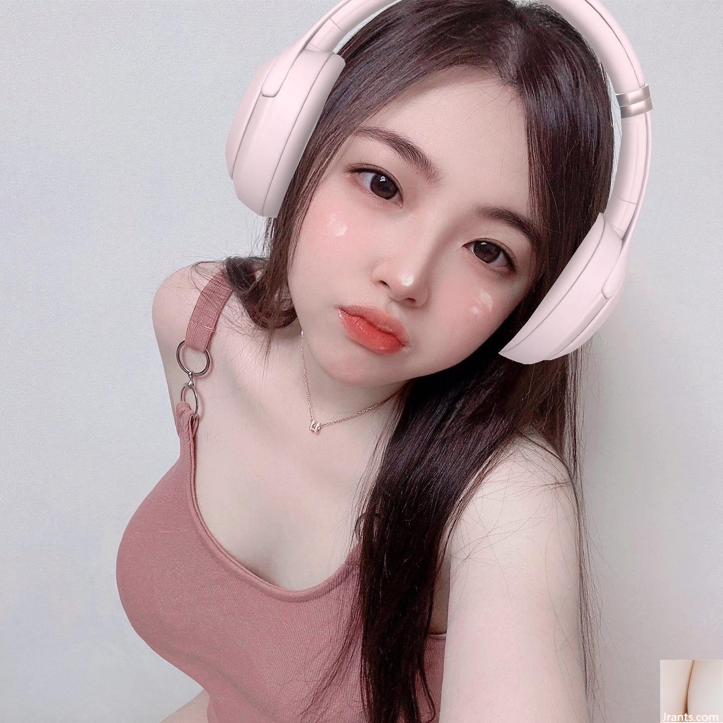 Vẻ đẹp gợi cảm “Luo Yiyi” sẽ chinh phục bạn bằng vòng một đầy đặn (14P) - Ảnh 9