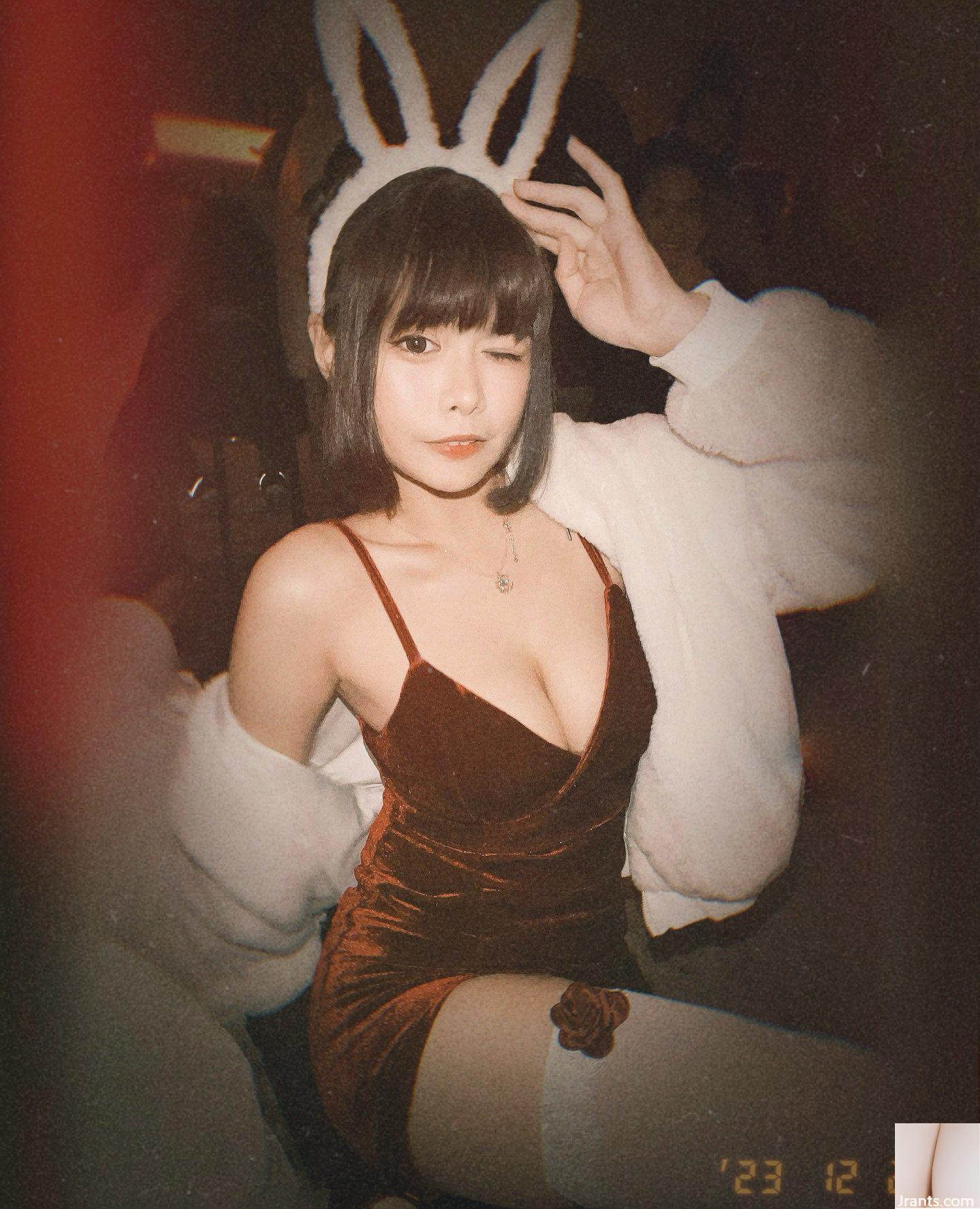 Nụ cười ngọt ngào và hình ảnh bộ ngực đầy đặn và xinh đẹp quyến rũ của “Xia Ai Liao” quá hấp dẫn (12P)