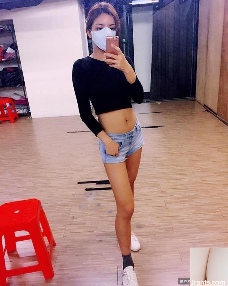 Cô gái xinh đẹp Xu Meiyan hóa thân thành nàng thỏ gợi cảm và có đường sự nghiệp vững chắc khiến người ta không thể kiềm chế (18P) - Ảnh 9