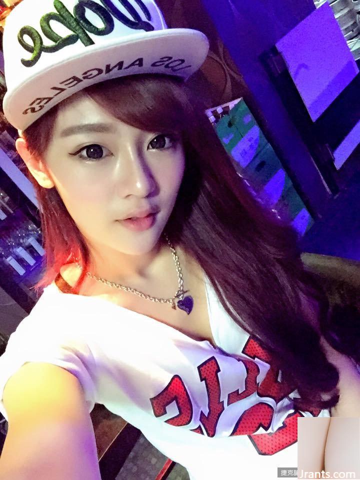 ~Chen Wei (Paipai Benben) ~ Chiếc váy bó sát màu đen có bộ ngực khủng và vòng eo thon, siêu quyến rũ!! - Ảnh 27