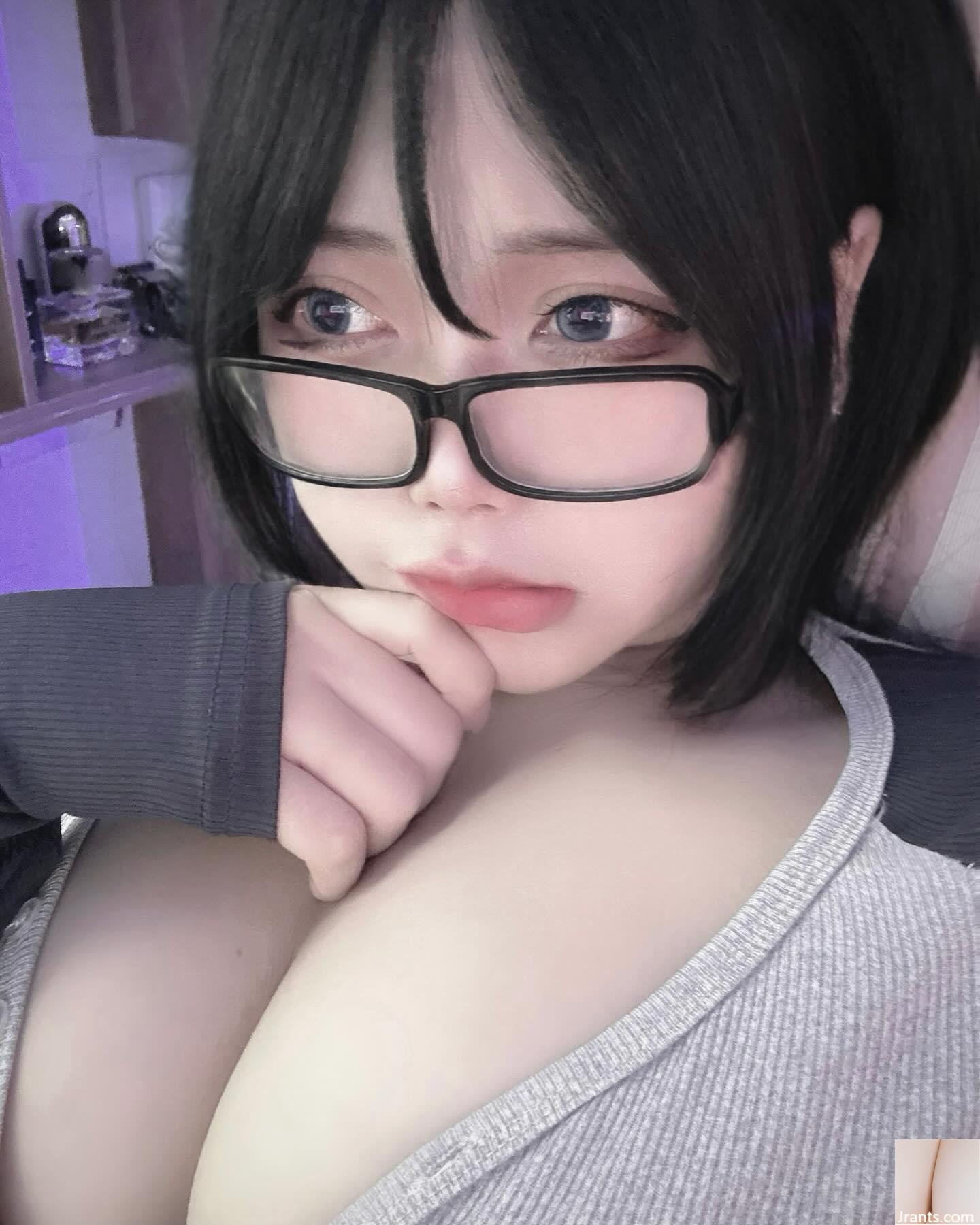 Bộ ngực trắng nõn và dịu dàng “Trn Th M Tiên” có vẻ ngoài trẻ con với bộ ngực khủng và vóc dáng đáng kinh ngạc (17P) - Ảnh 7