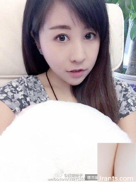Trọng tài bể bơi xinh đẹp hung dữ nhất với bộ ngực cúp G ~ Lu Mengxizi (Lu Shuaixi) ~ Bức ảnh selfie ngực khủng mới nhất sắp bùng nổ!! - Ảnh 13
