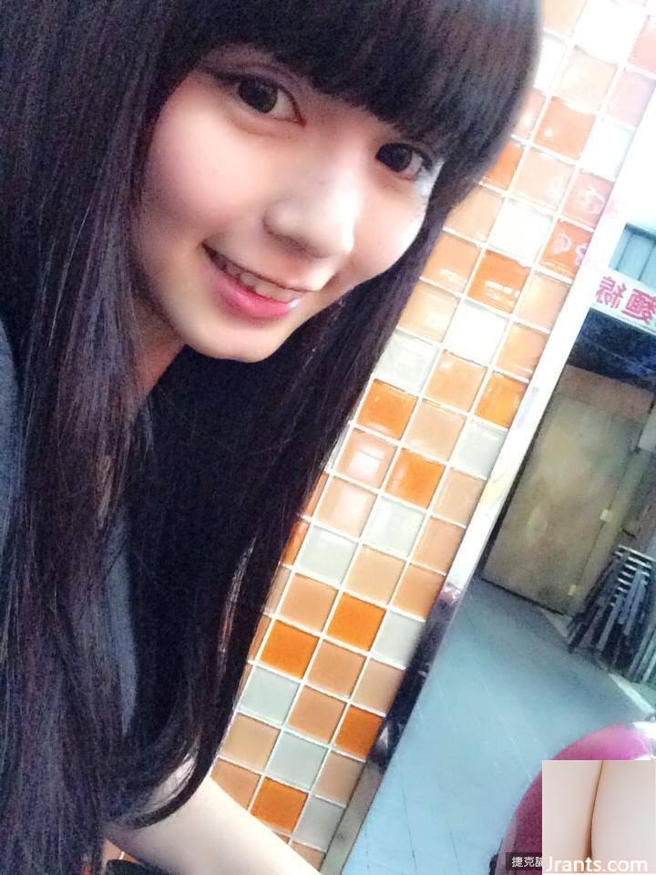 Em yêu Xiaoya ~ mặc bộ đồ ngủ sexy khoét sâu bắt mắt trước khi đi ngủ, thật bắt mắt!! (52P) - Ảnh 10