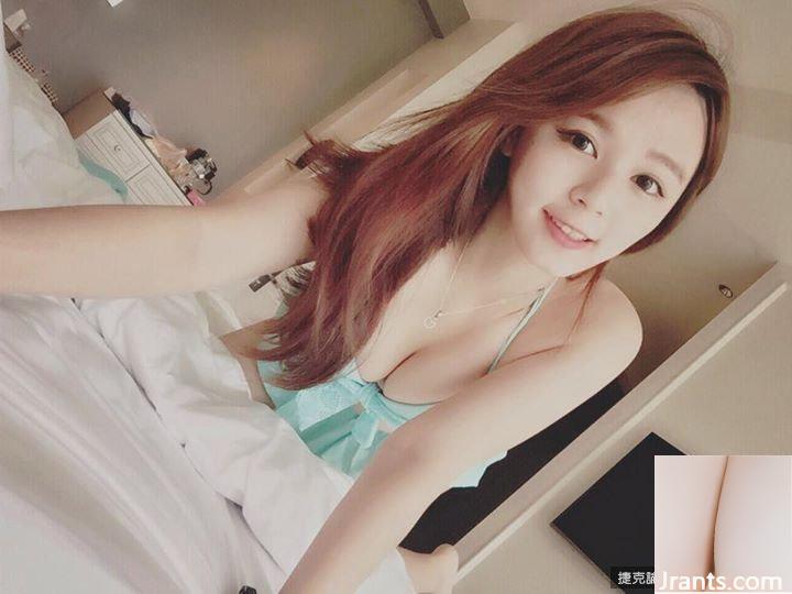 Em yêu Xiaoya ~ mặc bộ đồ ngủ sexy khoét sâu bắt mắt trước khi đi ngủ, thật bắt mắt!! (52P) - Ảnh 25