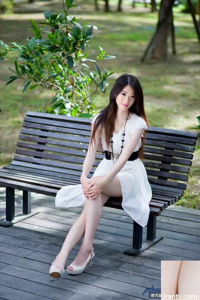 Thư ký cao, tươi tắn và xinh đẹp ~ Xiaoxue (Lv Xueyun) ~ Đôi chân trắng nõn, gợi cảm và thon thả, ánh xuân quá quyến rũ (30P) - Ảnh 3