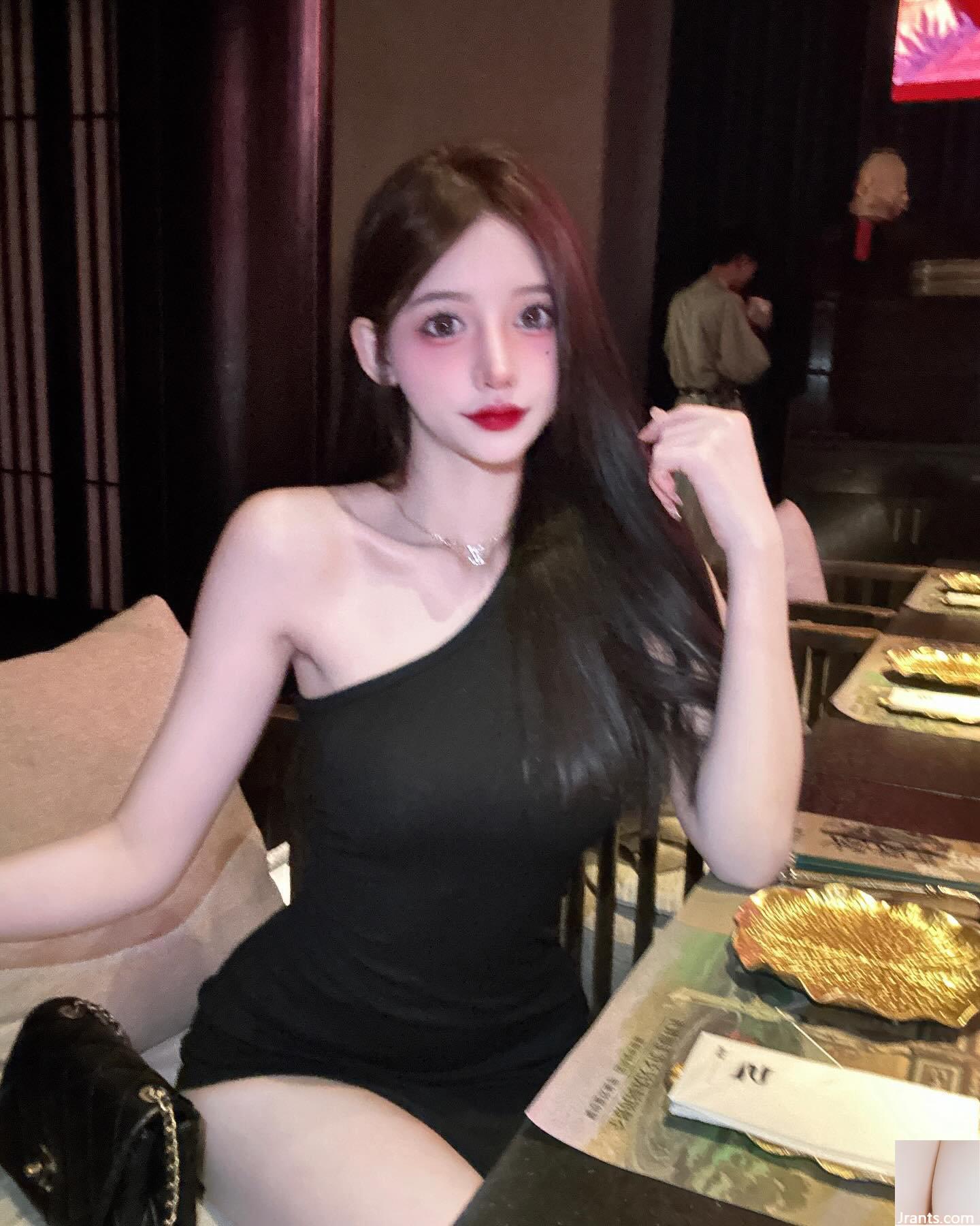 Làn da trắng như tuyết quyến rũ “Zhuang Tiantian”, cô gái nóng bỏng chữa lành với nụ cười dễ thương và vóc dáng tuyệt vời (12P) - Ảnh 2