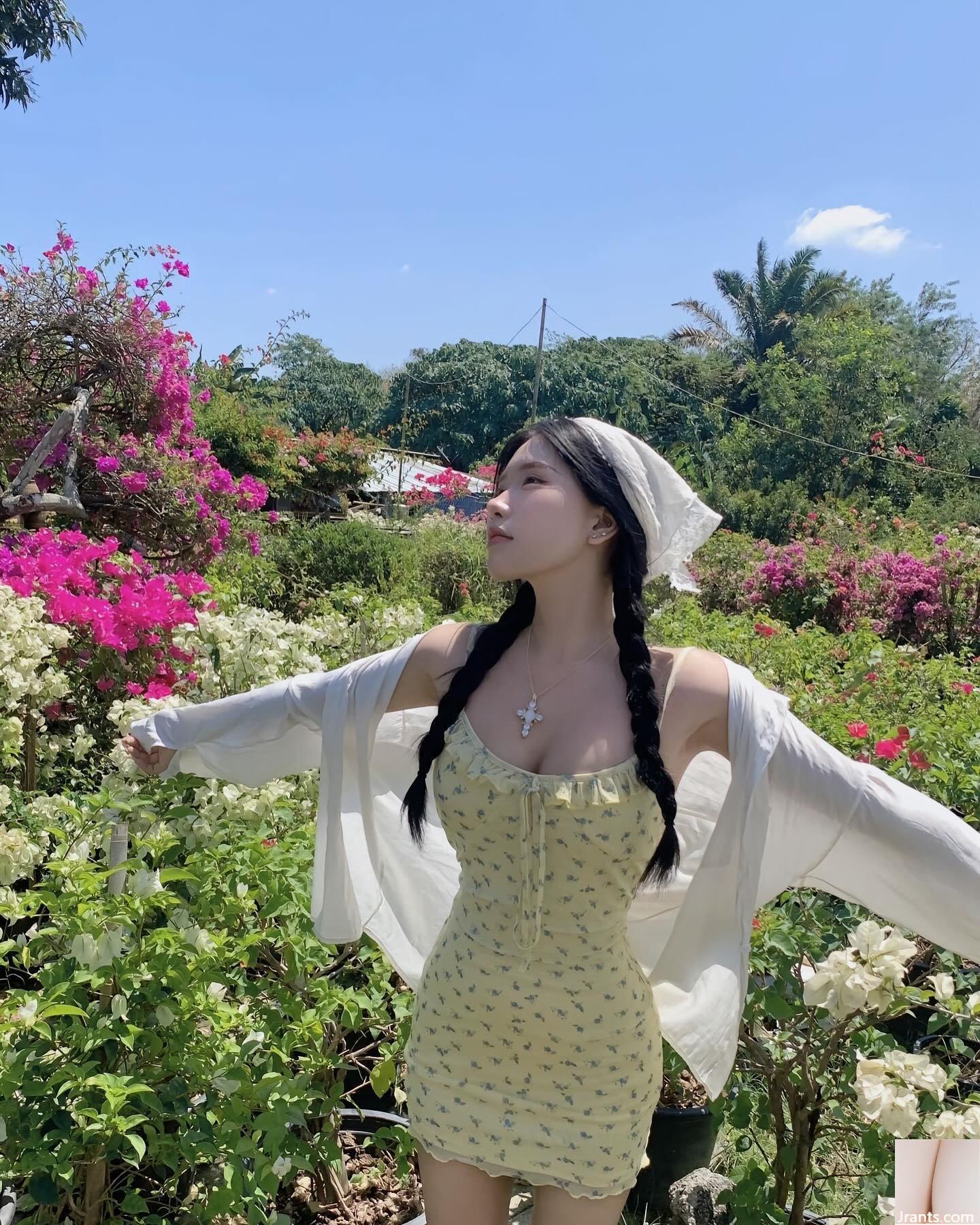 Thân hình nóng bỏng “anan__0603” có bộ ngực khủng và trông rất ngon - Ảnh 13