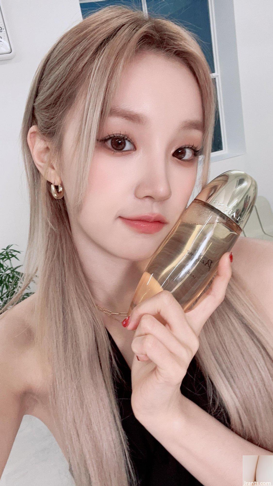 Cô gái ngọt ngào “YUQI” thật quyến rũ, tròn trịa, trắng trẻo và dịu dàng với hình thể hoàn hảo - Ảnh 11