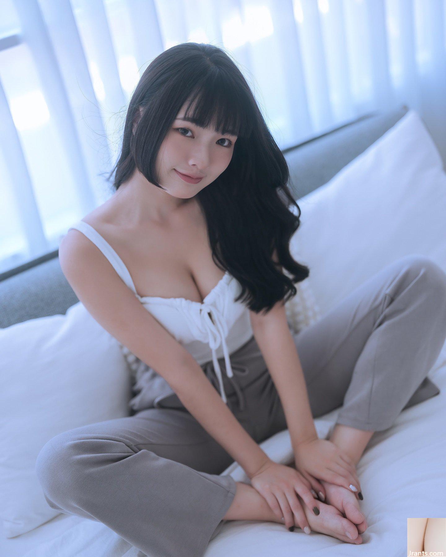 Cô gái gợi cảm “mm.91_” có vẻ ngoài ngọt ngào và gợi cảm không chịu nổi (18P) - Ảnh 3