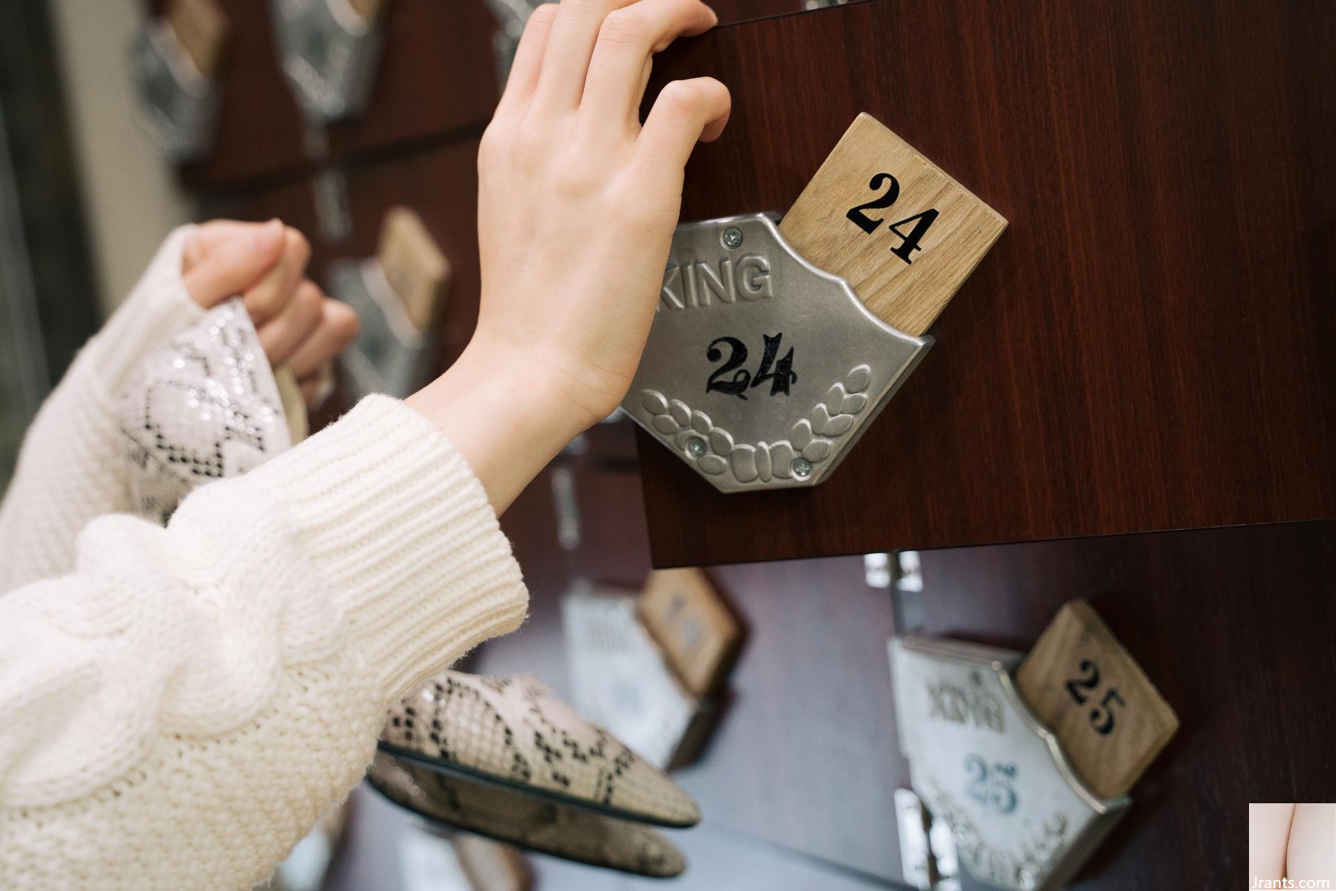 (けんけん) Người đàn ông có nụ cười ngọt ngào rơi vào vẻ thanh tao vượt qua thế giới trong một giây (55P) - Ảnh 10