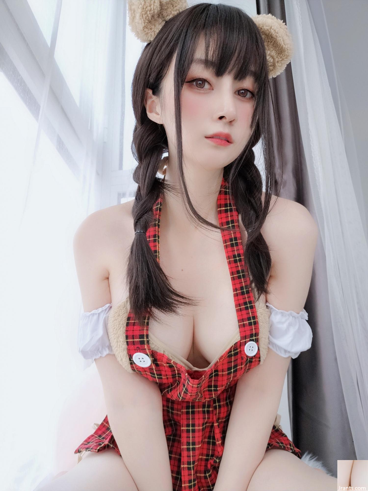 Bạc 81 “Cô gái gấu” Sức hút của tạp dề màu nude không thể ngăn cản (56P) - Ảnh 12