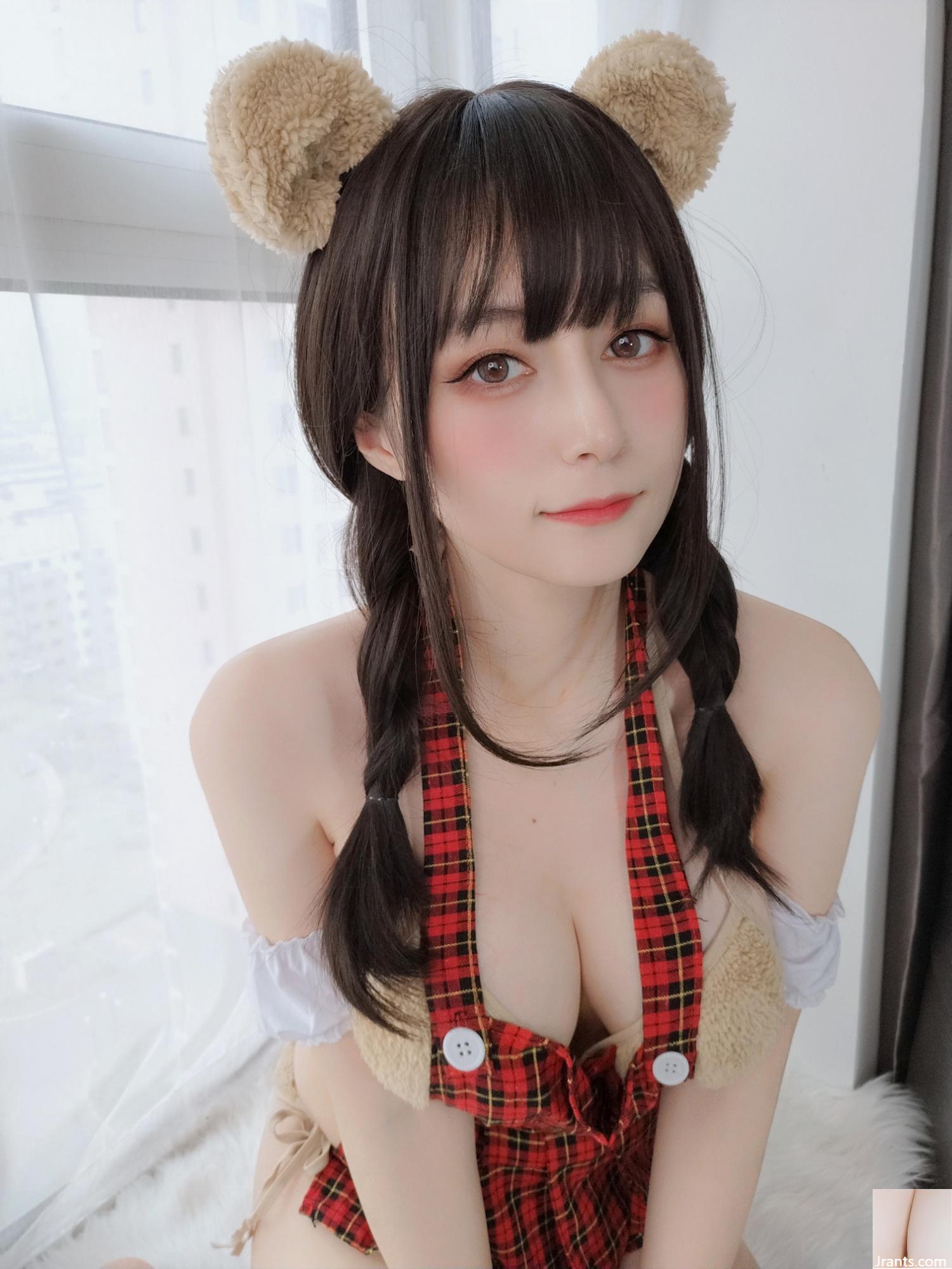 Bạc 81 “Cô gái gấu” Sức hút của tạp dề màu nude không thể ngăn cản (56P) - Ảnh 36