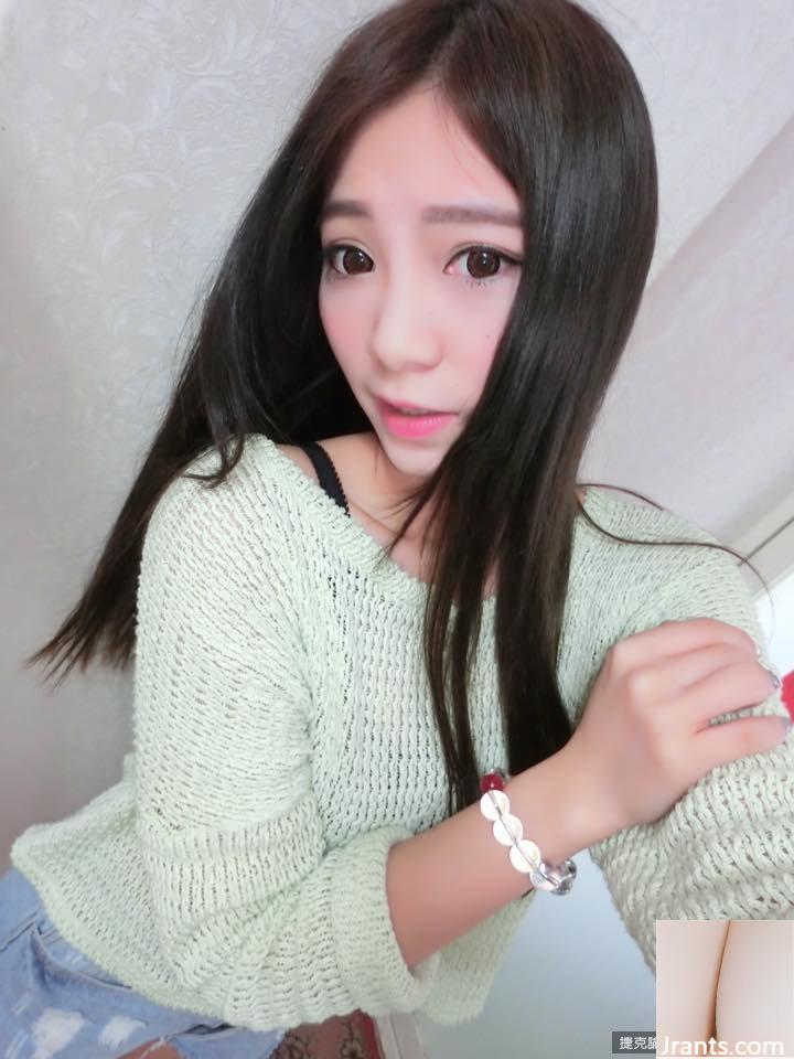 Cô gái ngọt ngào với bộ ngực đẹp cúp E ~ Zhang Zhumei ~ Dây vai tuột ra trong bức ảnh selfie, gợi cảm đến mức khơi dậy trí tưởng tượng (36P) - Ảnh 15