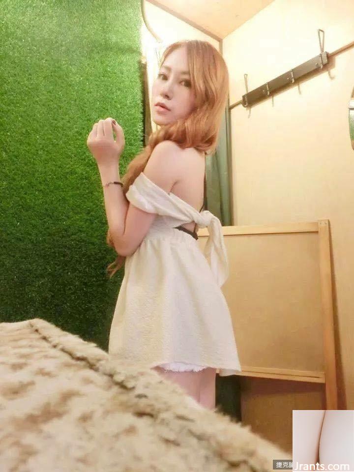 Cô gái xinh đẹp với đôi chân đẹp ~Vina Liu Siyu ~ chụp ảnh ngoài trời gợi cảm với bộ ngực đẹp (27P) - Ảnh 19