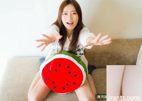 Hot girl chân dài Zhang Caining hóa trang thành CV và cư dân mạng cho rằng đôi chân đẹp của cô quá gợi cảm (12P) - Ảnh 5