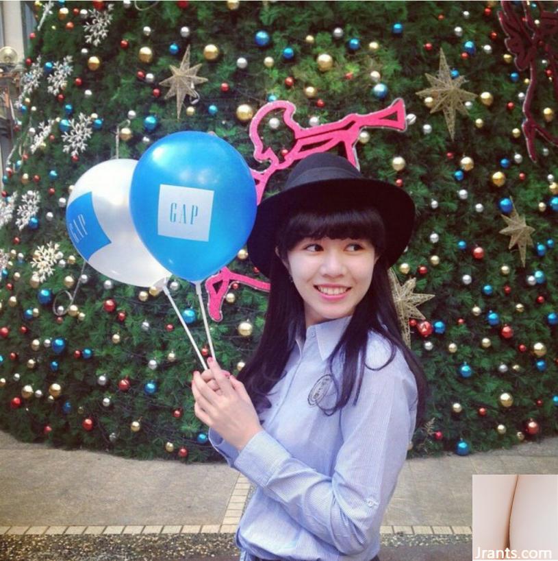 Nữ tiếp viên ~ Elly Tseng ~ Một đôi chân thon dài + bikini gợi cảm và nóng bỏng (24P) - Ảnh 14