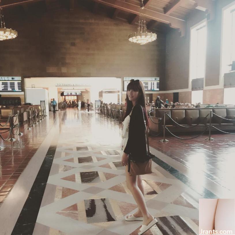 Người yêu gợi cảm 34D ~ Chen Wei ~ selfie bộ ngực căng tròn trong bộ bikini màu xanh (37P) - Ảnh 33