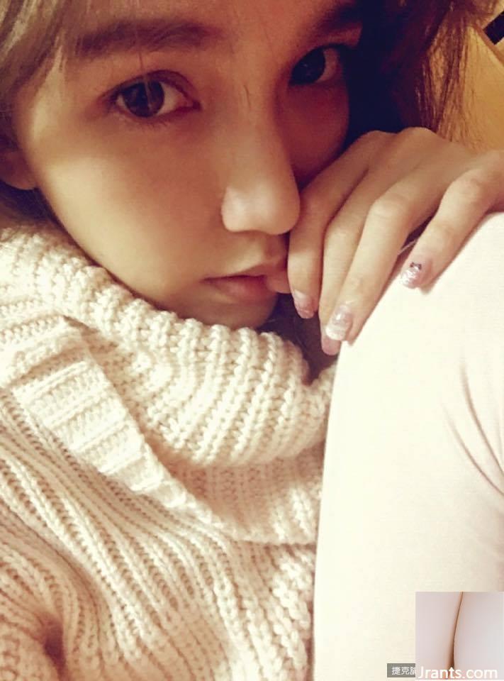 Cô gái xinh đẹp đến từ mương sâu có bộ ngực to và đẹp (54P) - Ảnh 2