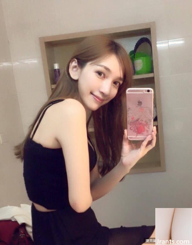 Cô gái xinh đẹp đến từ mương sâu có bộ ngực to và đẹp (54P) - Ảnh 25