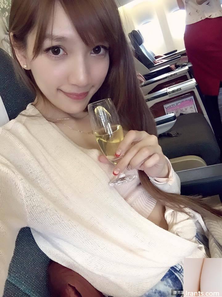 Cô gái xinh đẹp đến từ mương sâu có bộ ngực to và đẹp (54P) - Ảnh 3