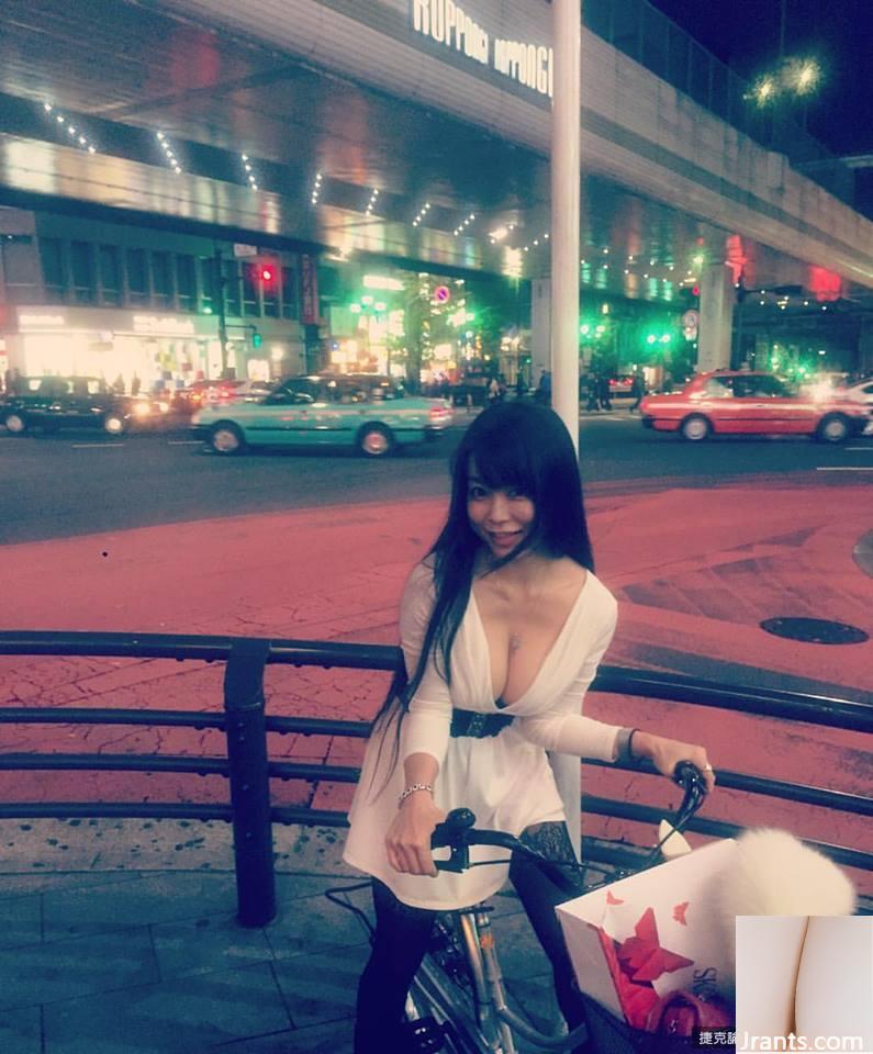 Cô gái H-cup tự nhận là người thích phô trương ~ Yury Shibuya ~ đang chơi bass nửa chừng thì bất ngờ đưa tay vào ngực Qiao (38P) - Ảnh 19