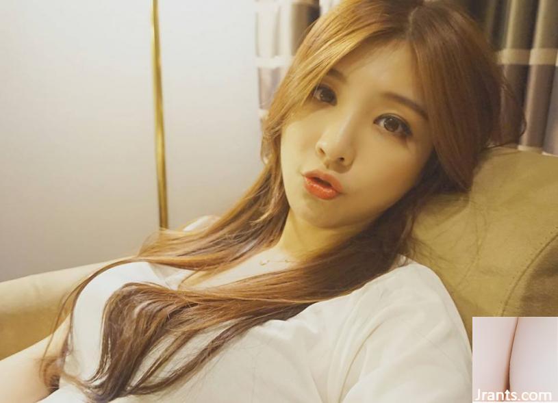 Mỏ neo E-cup với dáng người siêu đẹp ~ BJ Jialin (Hyunseo)~ Chúc mọi người năm mới vui vẻ trong bộ váy bó sát màu đỏ (56P) - Ảnh 13