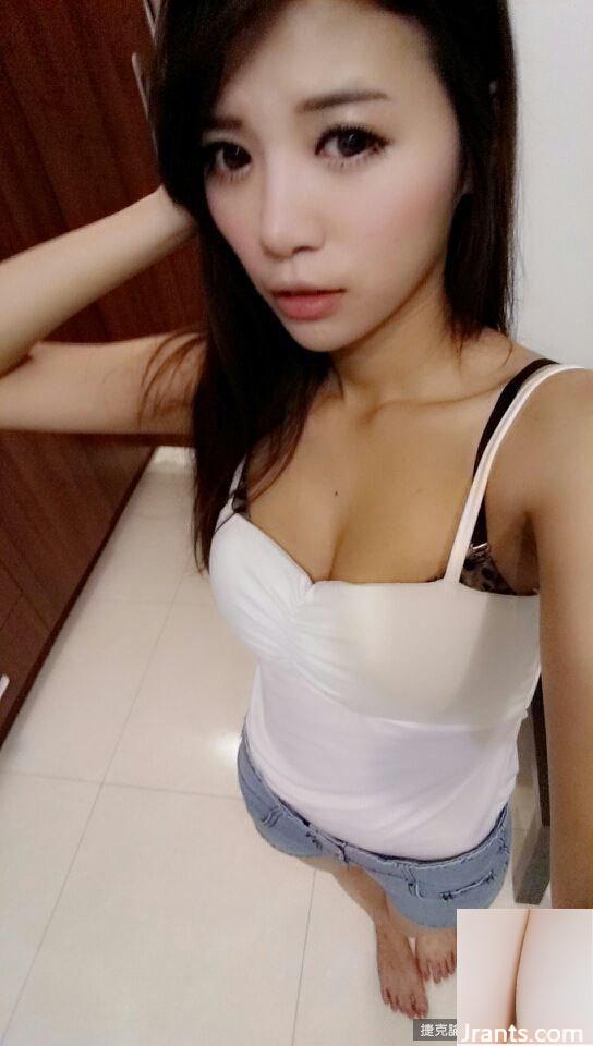 Cô gái tốt nghiệp trường trung học dạy nghề 32D Zhuang Jing ~ Rui Rui (Alice Lee) ~ vừa đứng dậy và chụp ảnh tự sướng với cặp kính trên cơ thể khoét sâu khoe bóng nóng bỏng (51P) - Ảnh 4