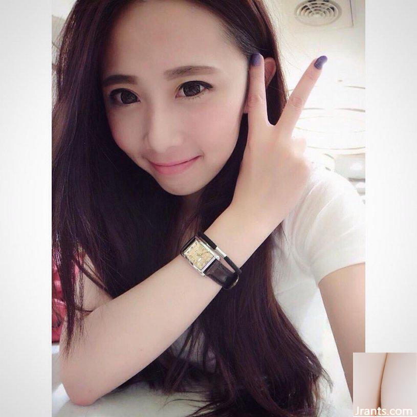 Cô chủ cửa hàng giày xinh đẹp có đôi mắt điện quyến rũ ~ Liao Ting ~ ngọt ngào ăn đậu đá và chụp ảnh trước ống kính, hiếm khi khoe vẻ gợi cảm của mình (60P - Ảnh 16