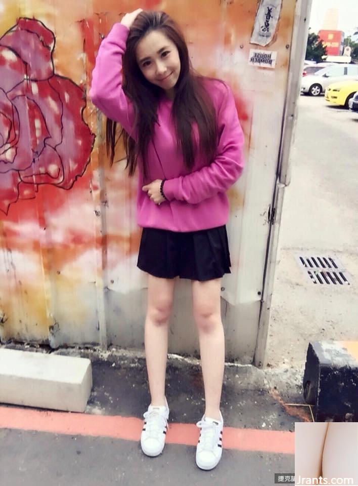 Cô chủ cửa hàng giày xinh đẹp có đôi mắt điện quyến rũ ~ Liao Ting ~ ngọt ngào ăn đậu đá và chụp ảnh trước ống kính, hiếm khi khoe vẻ gợi cảm của mình (60P - Ảnh 2