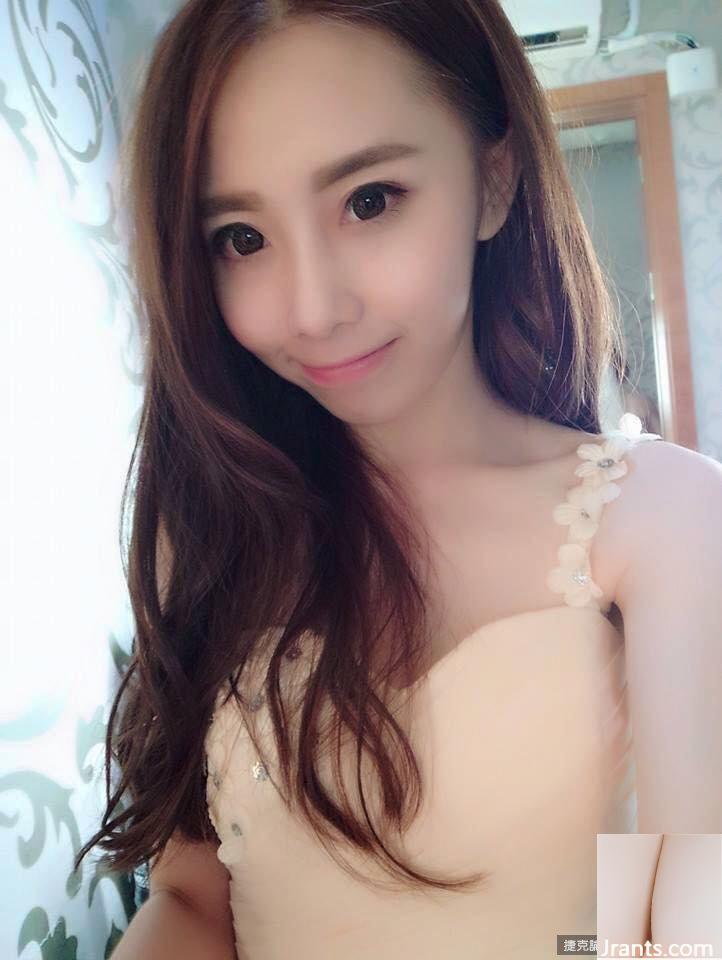 Cô chủ cửa hàng giày xinh đẹp có đôi mắt điện quyến rũ ~ Liao Ting ~ ngọt ngào ăn đậu đá và chụp ảnh trước ống kính, hiếm khi khoe vẻ gợi cảm của mình (60P - Ảnh 41