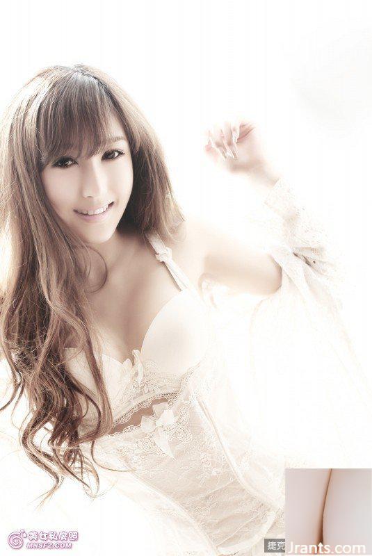 Vẻ đẹp gợi cảm với bộ ngực chữ E ~ Yaya (18P) - Ảnh 18