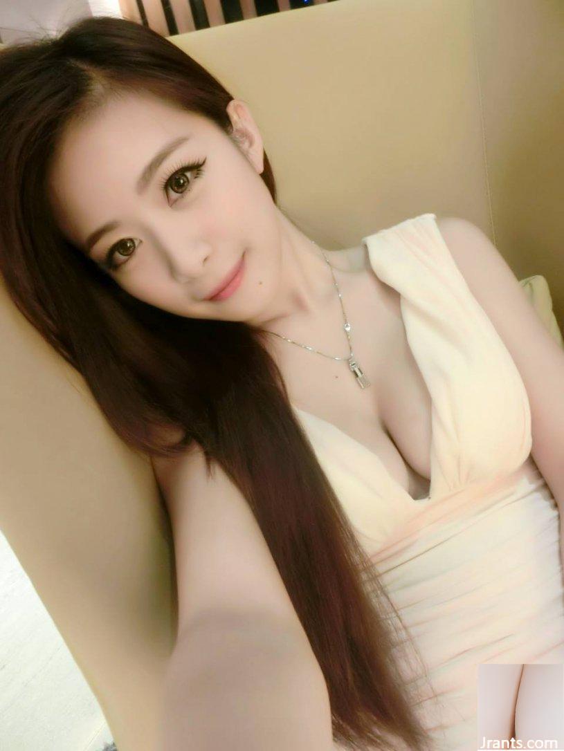 Bộ ngực 32D Madou ~ Xiaoqing Laura Ku ~ Chỉ mặc đồ lót gợi cảm bên trong chiếc túi đeo rỗng, để lộ quả bóng đầy đặn của cô ấy (73P)
