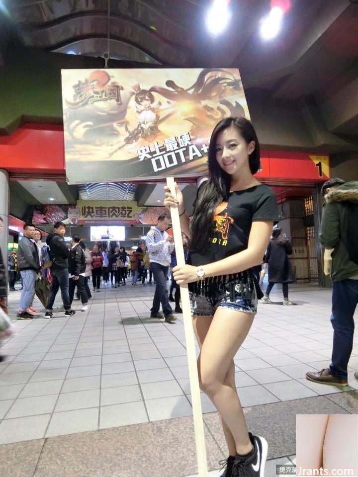 Bộ ngực 32D Madou ~ Xiaoqing Laura Ku ~ Chỉ mặc đồ lót gợi cảm bên trong chiếc túi đeo rỗng, để lộ quả bóng đầy đặn của cô ấy (73P) - Ảnh 25