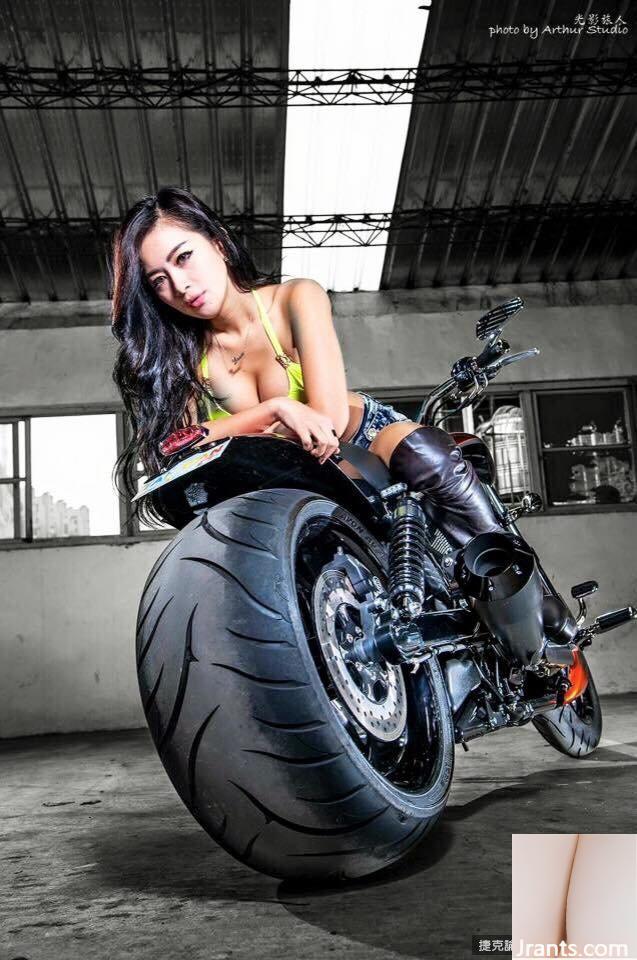 Bộ ngực 32D Madou ~ Xiaoqing Laura Ku ~ Chỉ mặc đồ lót gợi cảm bên trong chiếc túi đeo rỗng, để lộ quả bóng đầy đặn của cô ấy (73P) - Ảnh 6