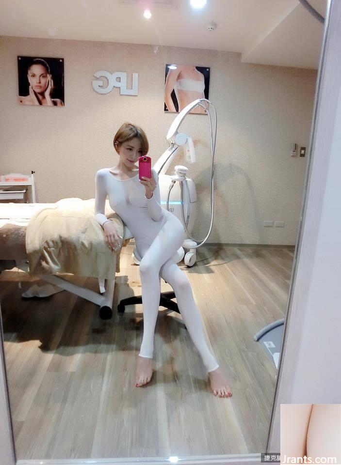 Cô gái ngực đẹp Lucy Ni Qianling chụp ảnh tự sướng và để lộ cả hai bên ngực trong giấc mơ ngông cuồng nhất (36P) - Ảnh 14