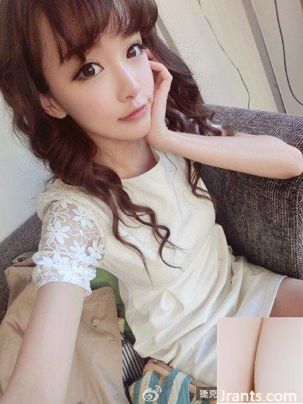 Người mẫu nhỏ nhắn với khí chất tươi tắn ~ Huang Yilin A (62P)