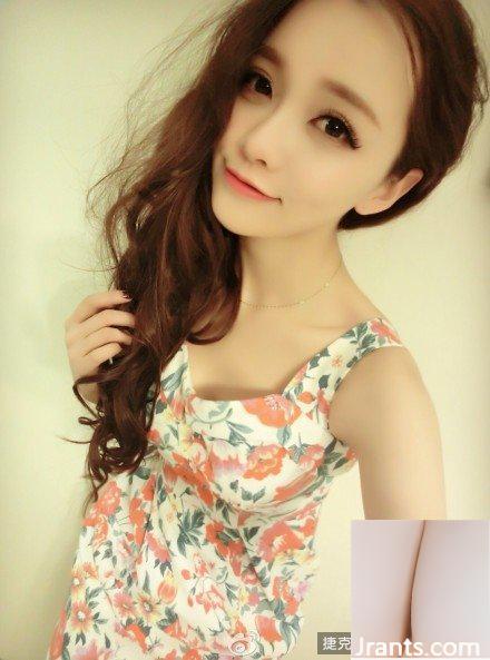 Người mẫu nhỏ nhắn với khí chất tươi tắn ~ Huang Yilin B (81P) - Ảnh 3