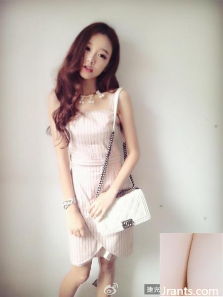 Người mẫu nhỏ nhắn với khí chất tươi tắn ~ Huang Yilin B (81P) - Ảnh 38